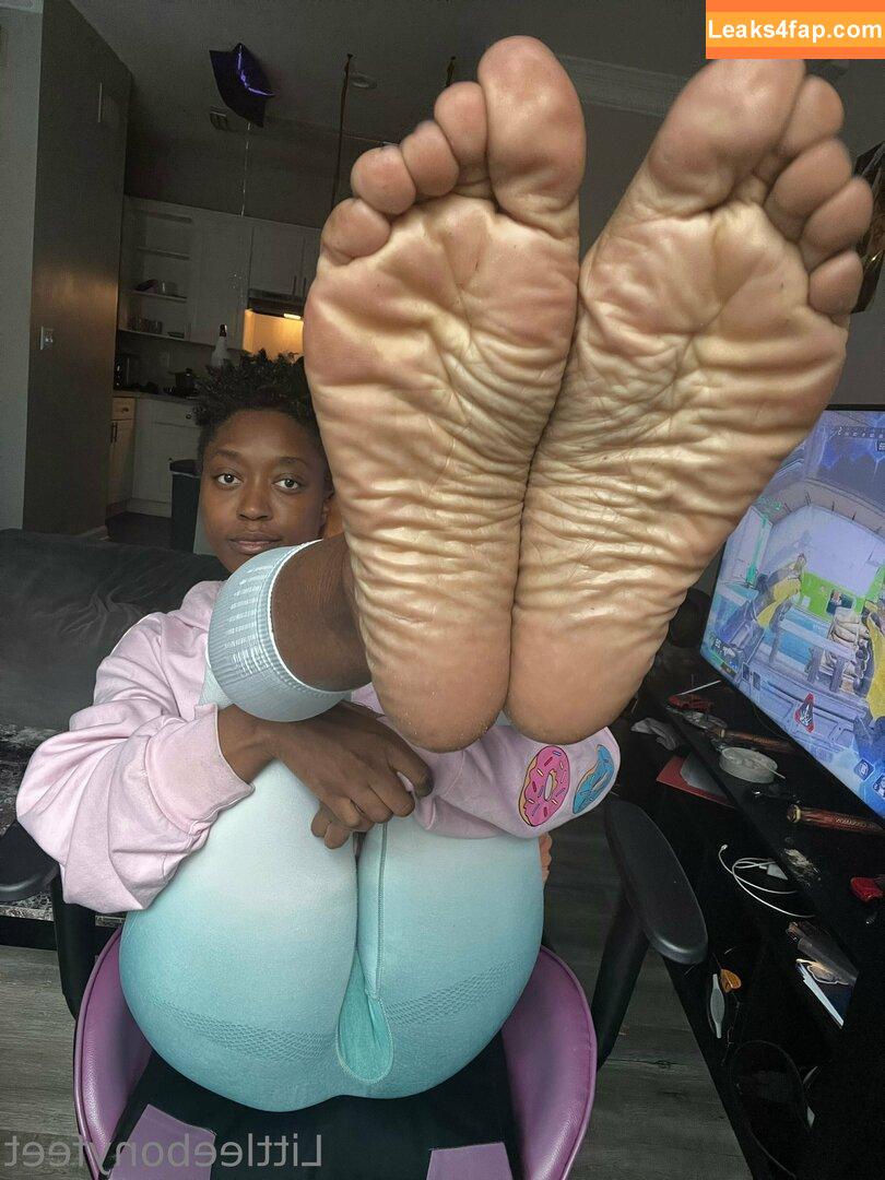 littleebonyfeet / prettyfeetpicsx leaked photo photo #0206