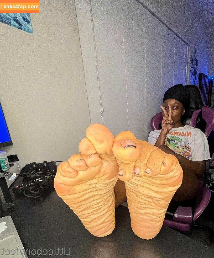 littleebonyfeet / prettyfeetpicsx leaked photo photo #0215