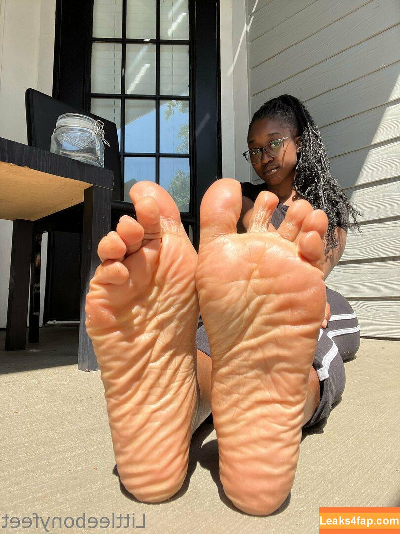 littleebonyfeet / prettyfeetpicsx leaked photo photo #0229