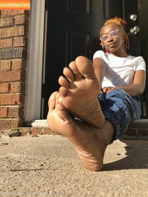 littleebonyfeet photo #0014