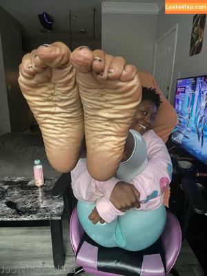 littleebonyfeet фото #0208