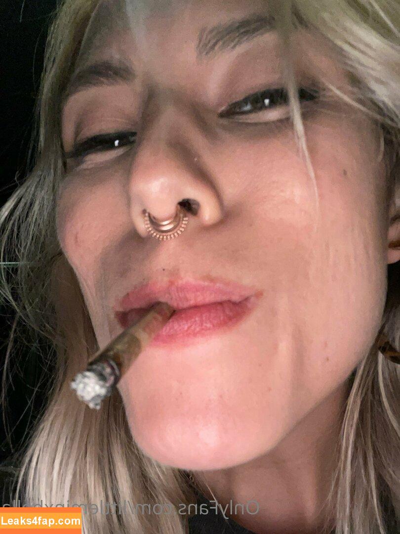 littleminxbella /  leaked photo photo #0042