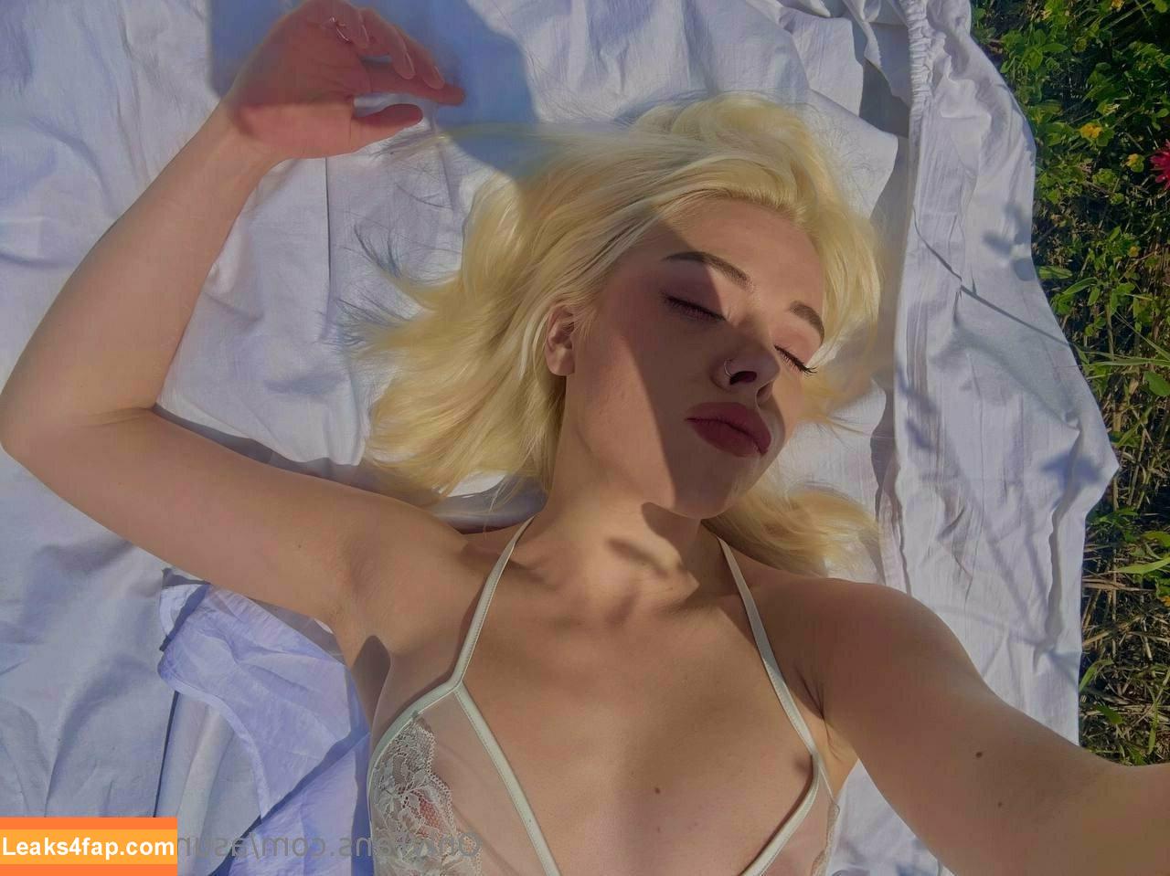 littlesabrina /  leaked photo photo #0002