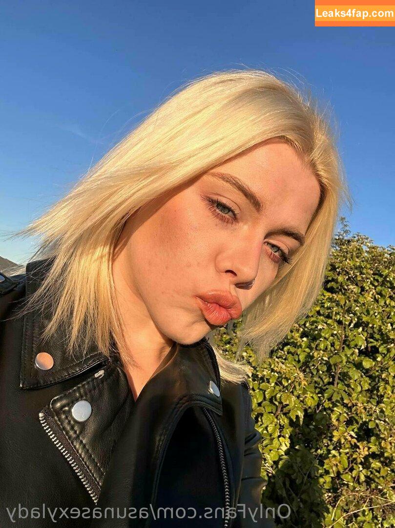 littlesabrina /  leaked photo photo #0036