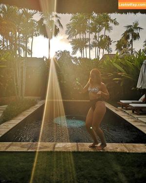 Liv Humby фото #0124