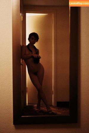 Liv Sage photo #0097