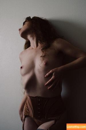 Liv Sage photo #0511