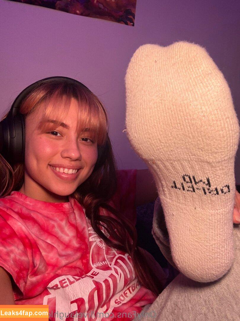livelaughlovefeet101 / live.laugh.love.101 leaked photo photo #0001