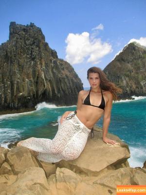 Livia Inhudes photo #0096