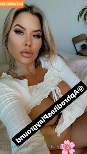 liviasavage photo #0012