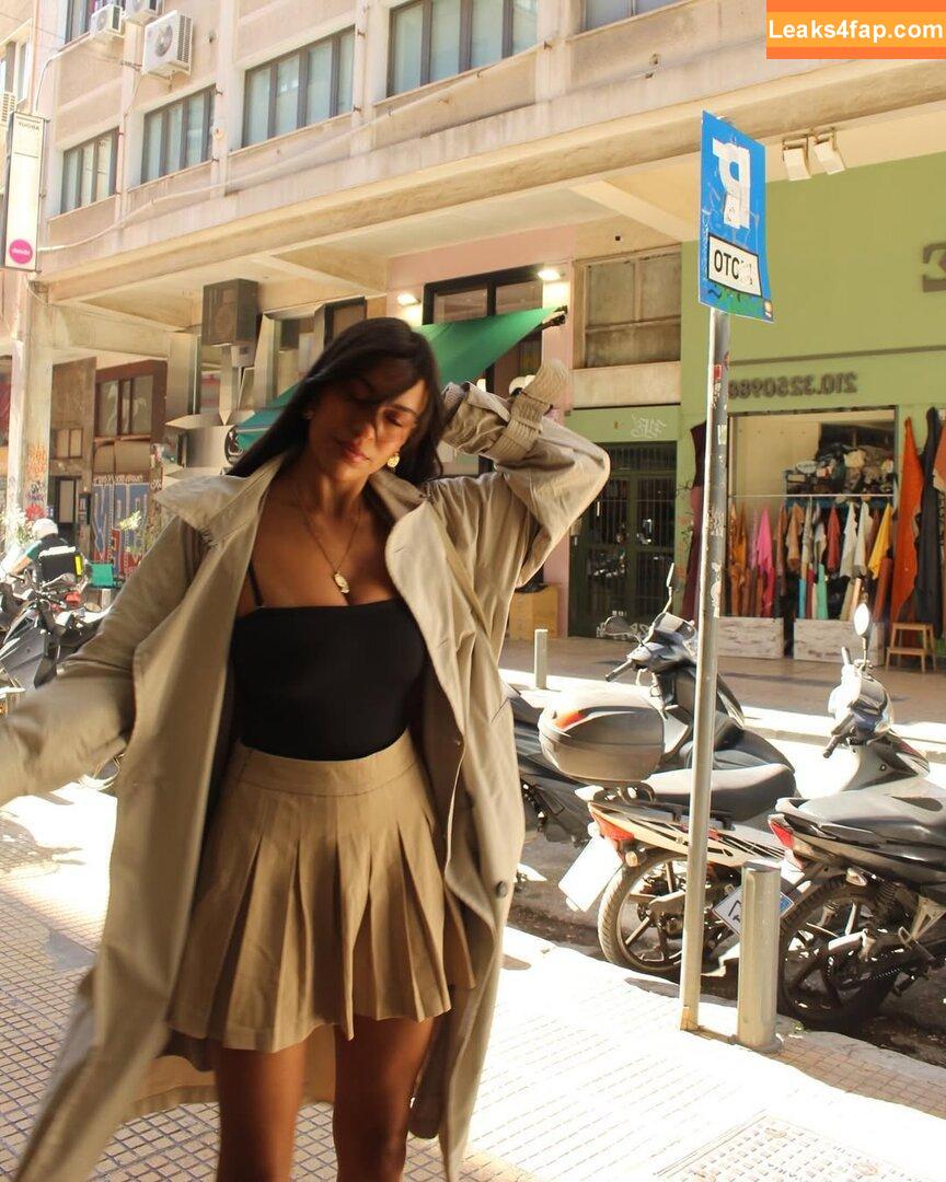 liyamizrahii / https: leaked photo photo #0035