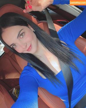 Liz Alexa Mtz photo #0002