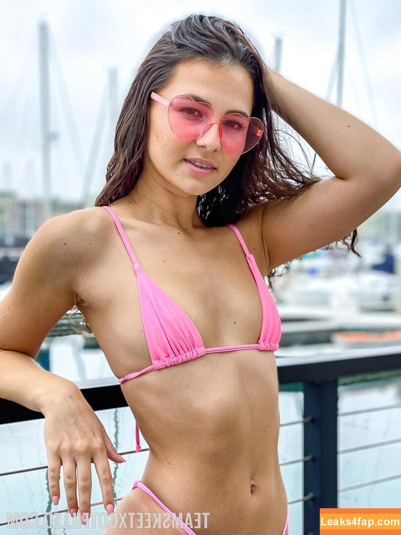 Liz Jordan / Lizjordanxxx / Lizzabell3 / notlizjordan / thelizziejordan leaked photo photo #0023