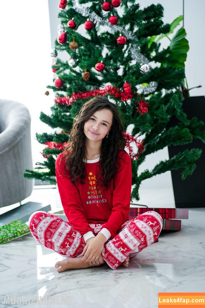 Liz Jordan / Lizjordanxxx / Lizzabell3 / notlizjordan / thelizziejordan leaked photo photo #0269