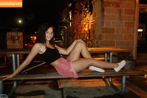 Liz Jordan photo #0235