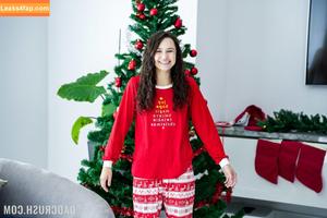 Liz Jordan photo #0270