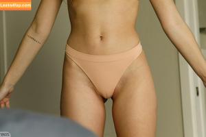 Liz Jordan photo #0298