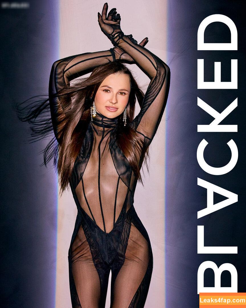 Liz Jordan / Lizjordanxxx / Lizzabell3 / notlizjordan / thelizziejordan leaked photo photo #1086