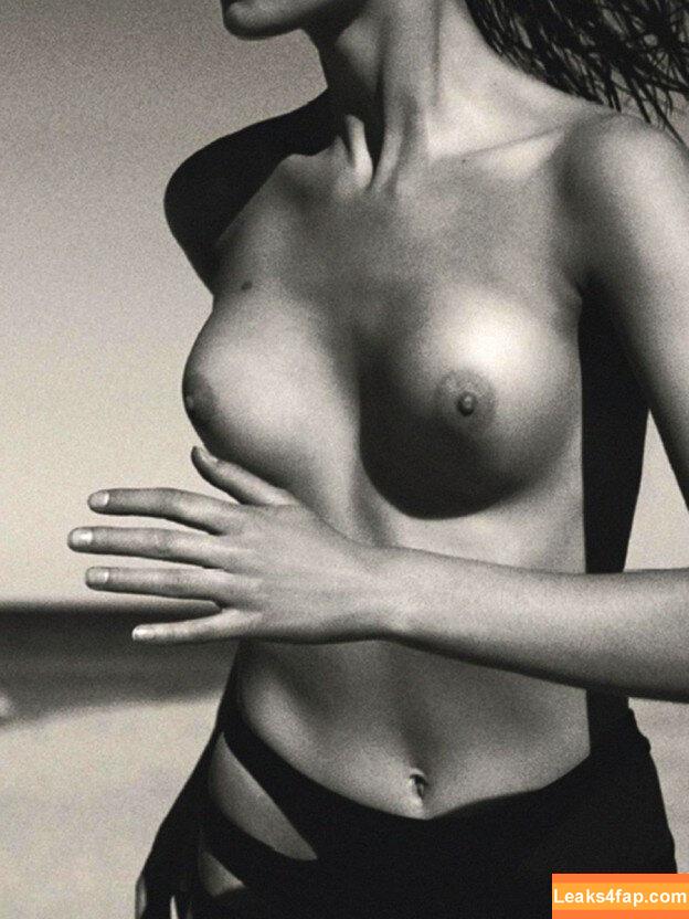 Liz Nolan /  leaked photo photo #0019