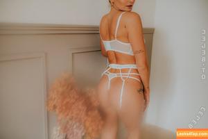 Liz Snowfoot photo #0163