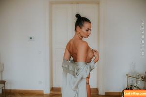 Liz Snowfoot photo #0168