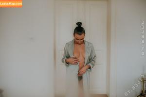 Liz Snowfoot photo #0172