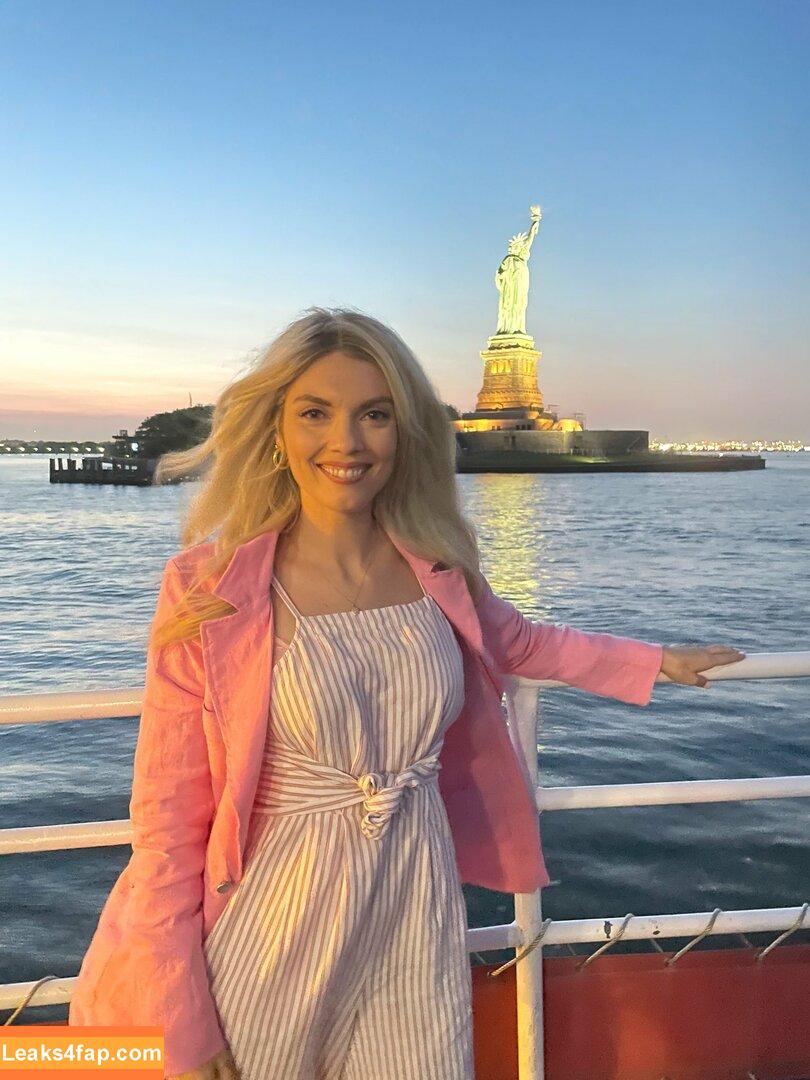 Liz Wheeler / officiallizwheeler слитое фото фото #0011