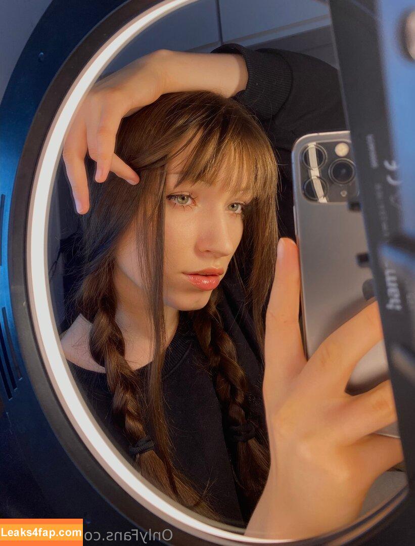 lizlarsen / lizthelarsen leaked photo photo #0100