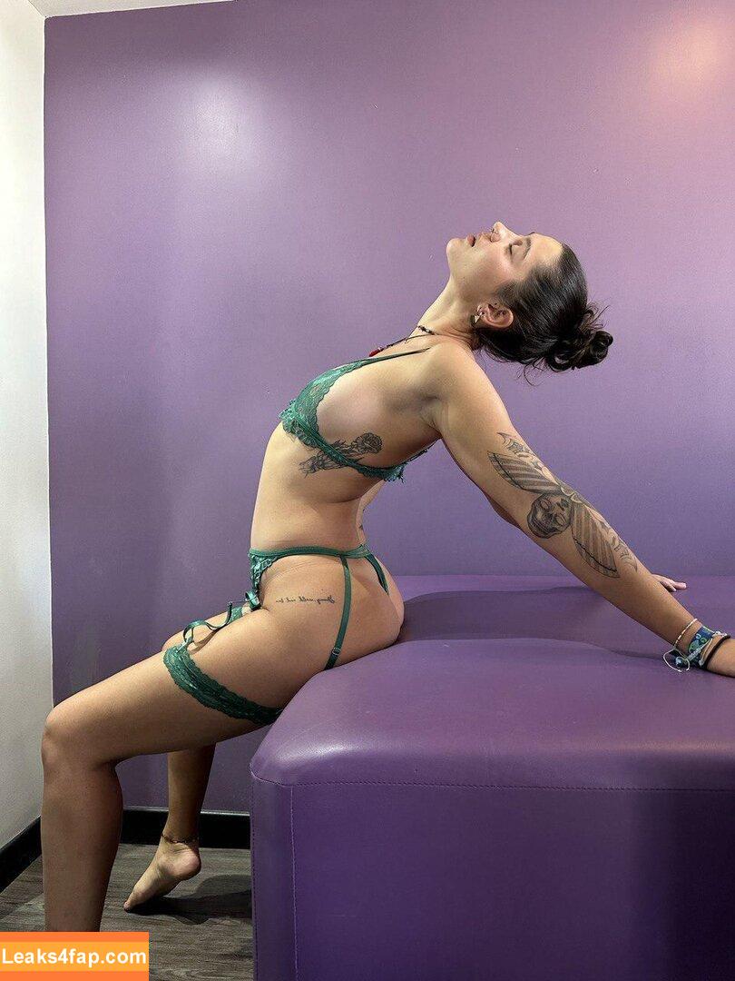 lizz.rmo /  leaked photo photo #0005