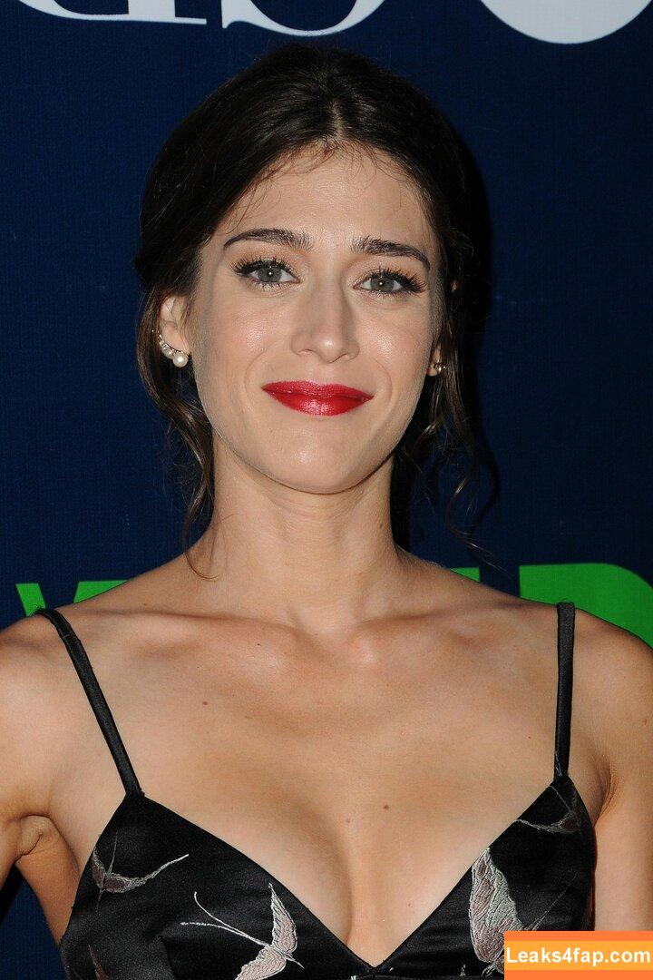 Lizzy Caplan / thelizzycaplan leaked photo photo #0065