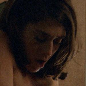 Lizzy Caplan