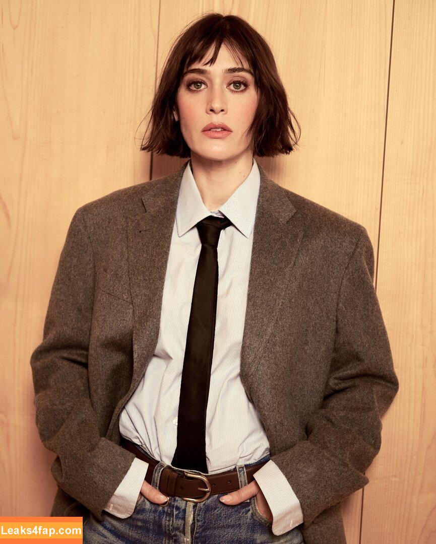 Lizzy Caplan / thelizzycaplan leaked photo photo #0178