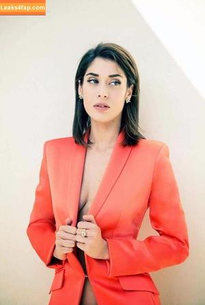 Lizzy Caplan photo #0131