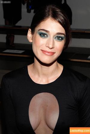 Lizzy Caplan photo #0168