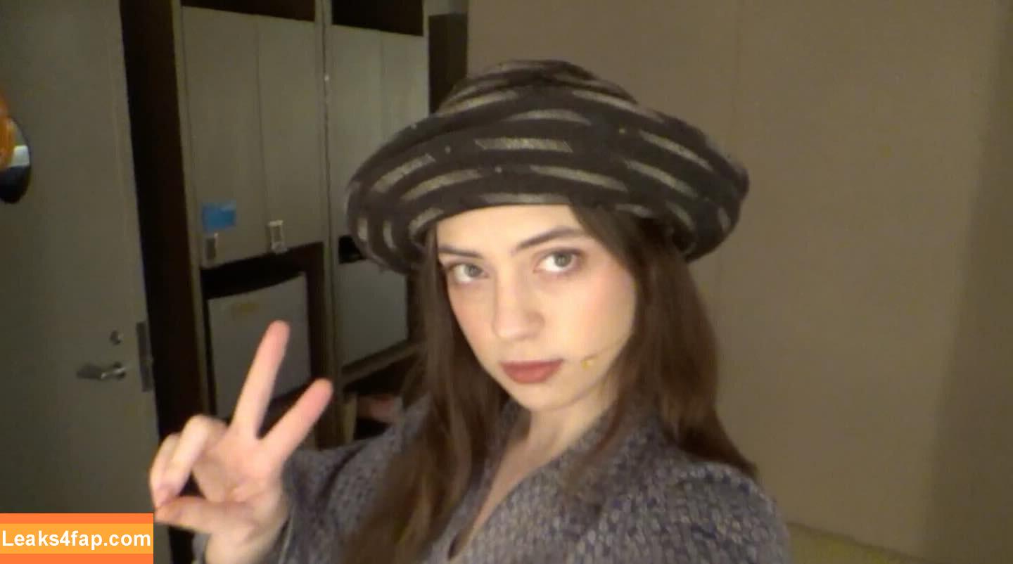 Lizzy McAlpine / jesus_yo / lizzymcalpine leaked photo photo #0089