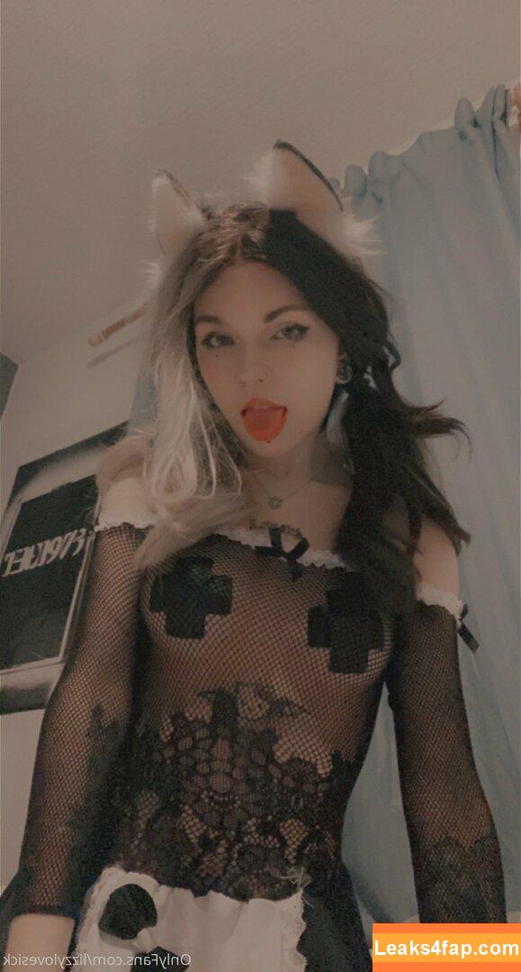 lizzylovesick /  leaked photo photo #0002