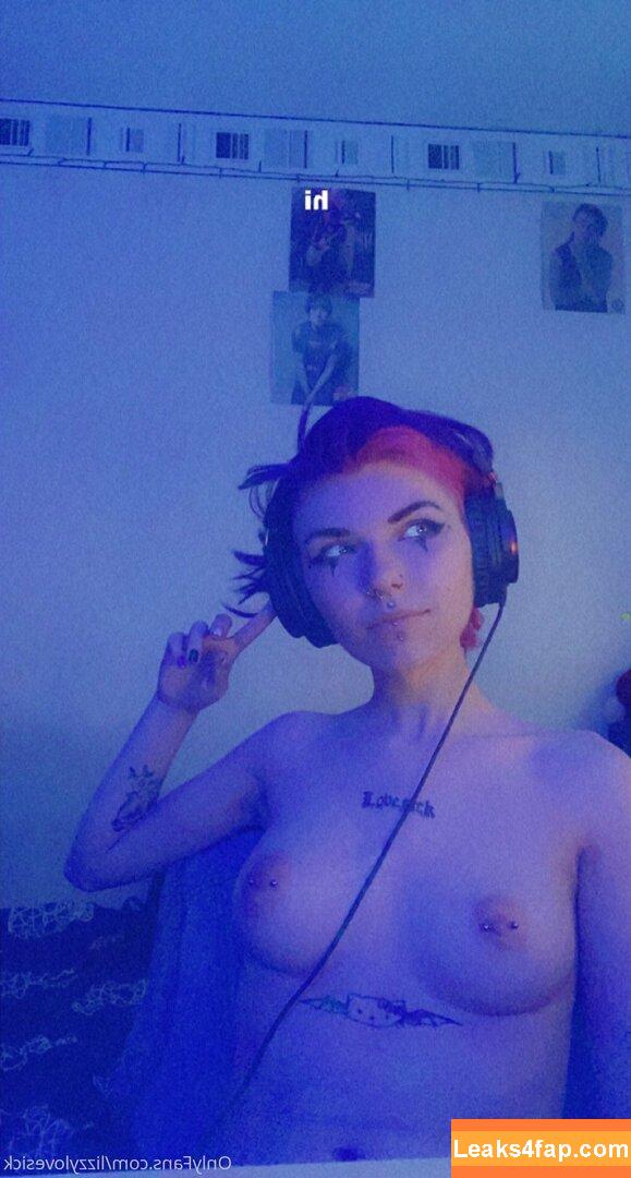 lizzylovesick /  leaked photo photo #0046