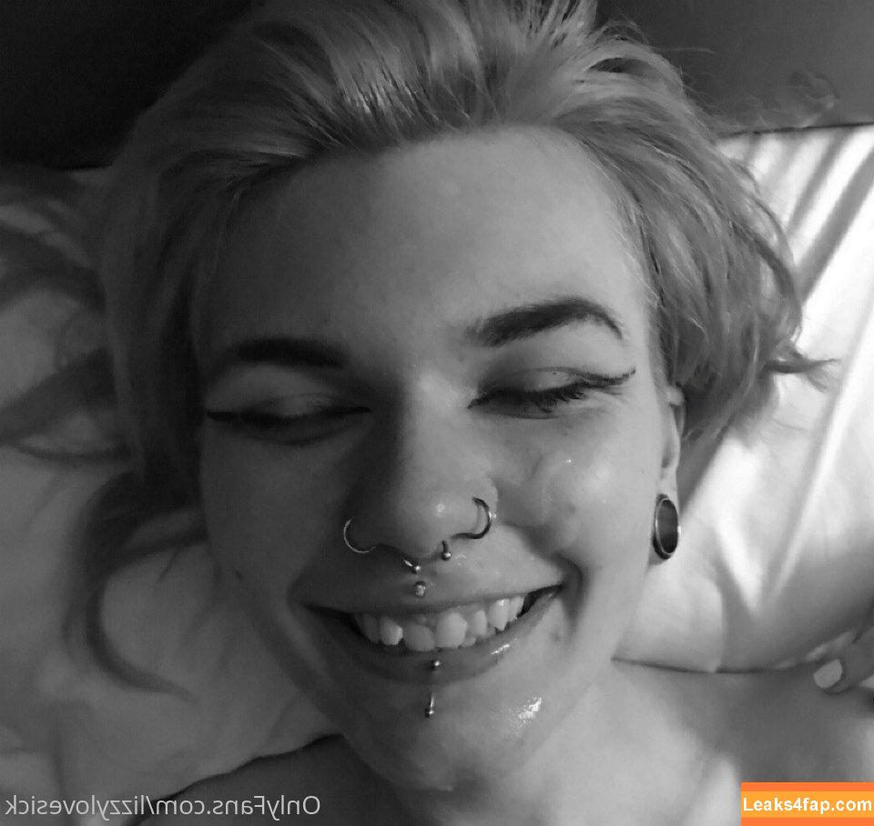 lizzylovesick /  leaked photo photo #0062