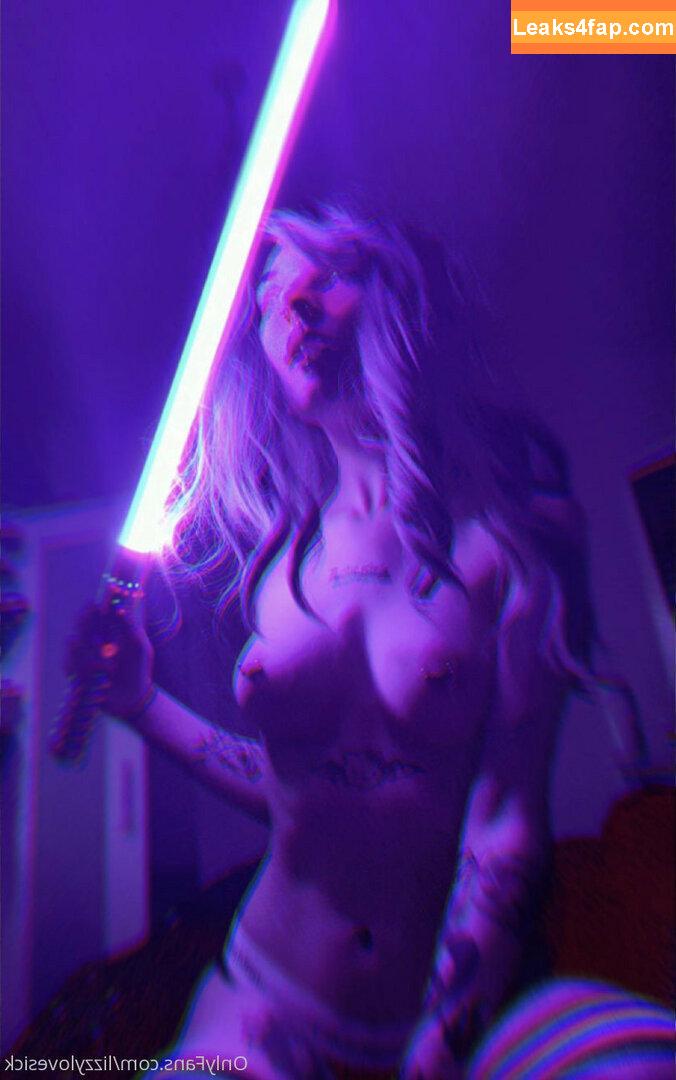 lizzylovesick /  leaked photo photo #0066