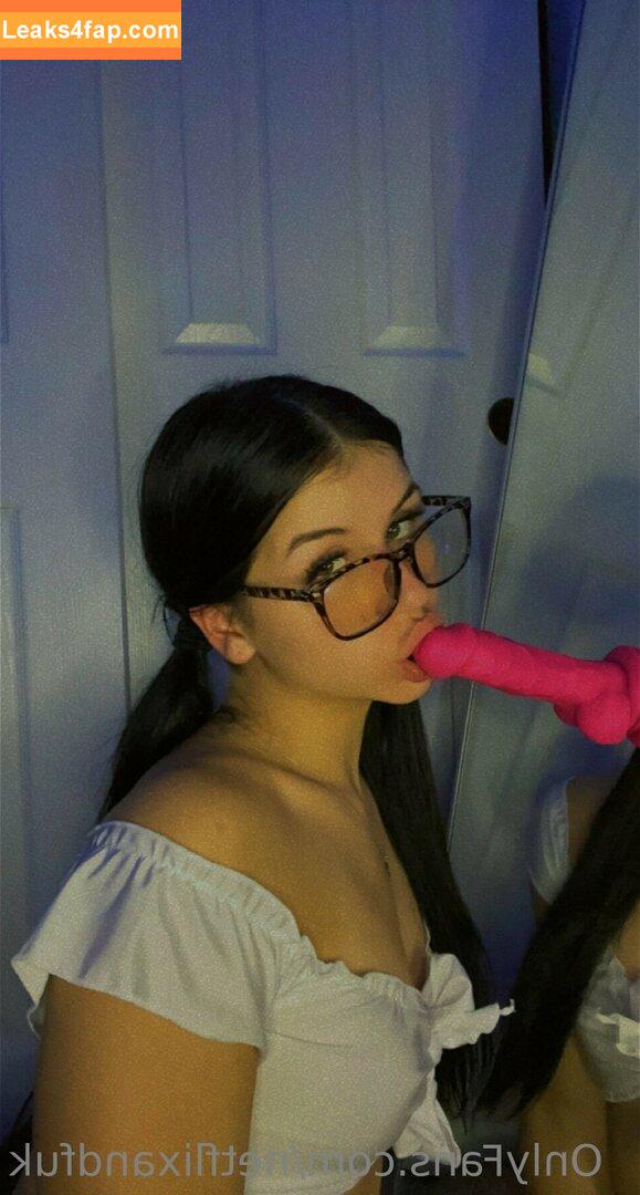 lizzysnyder18 / elizabethsnyder leaked photo photo #0013