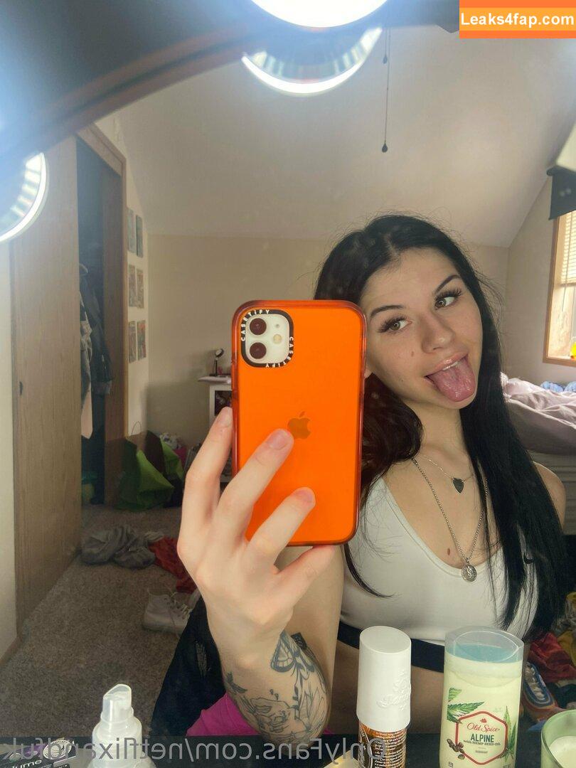 lizzysnyder18 / elizabethsnyder leaked photo photo #0040