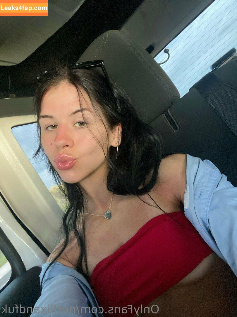 lizzysnyder18 / elizabethsnyder leaked photo photo #0102