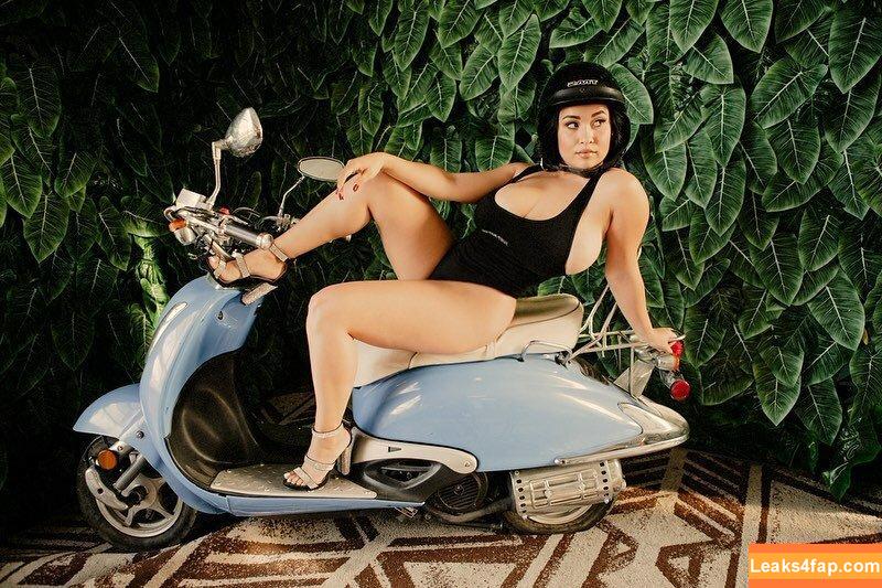 lizzywurst / luvlyzzy leaked photo photo #0507