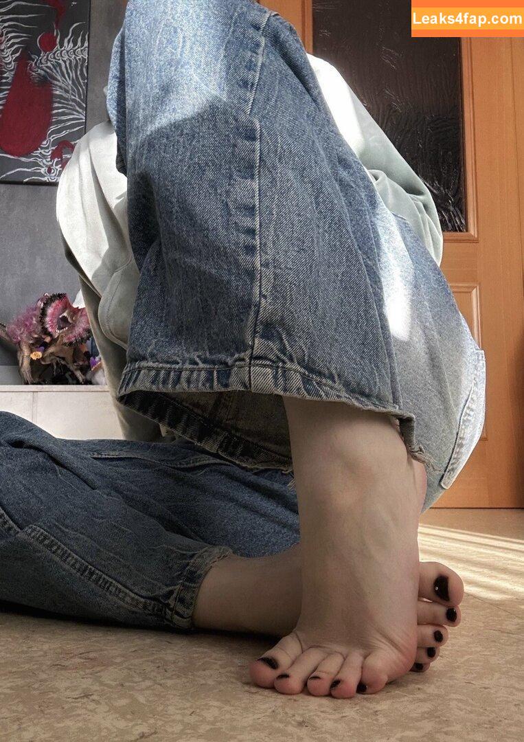 Ljinzer / Linzefeet / definitelynotlurn / linzarrd / linziier / linzzzer leaked photo photo #0062