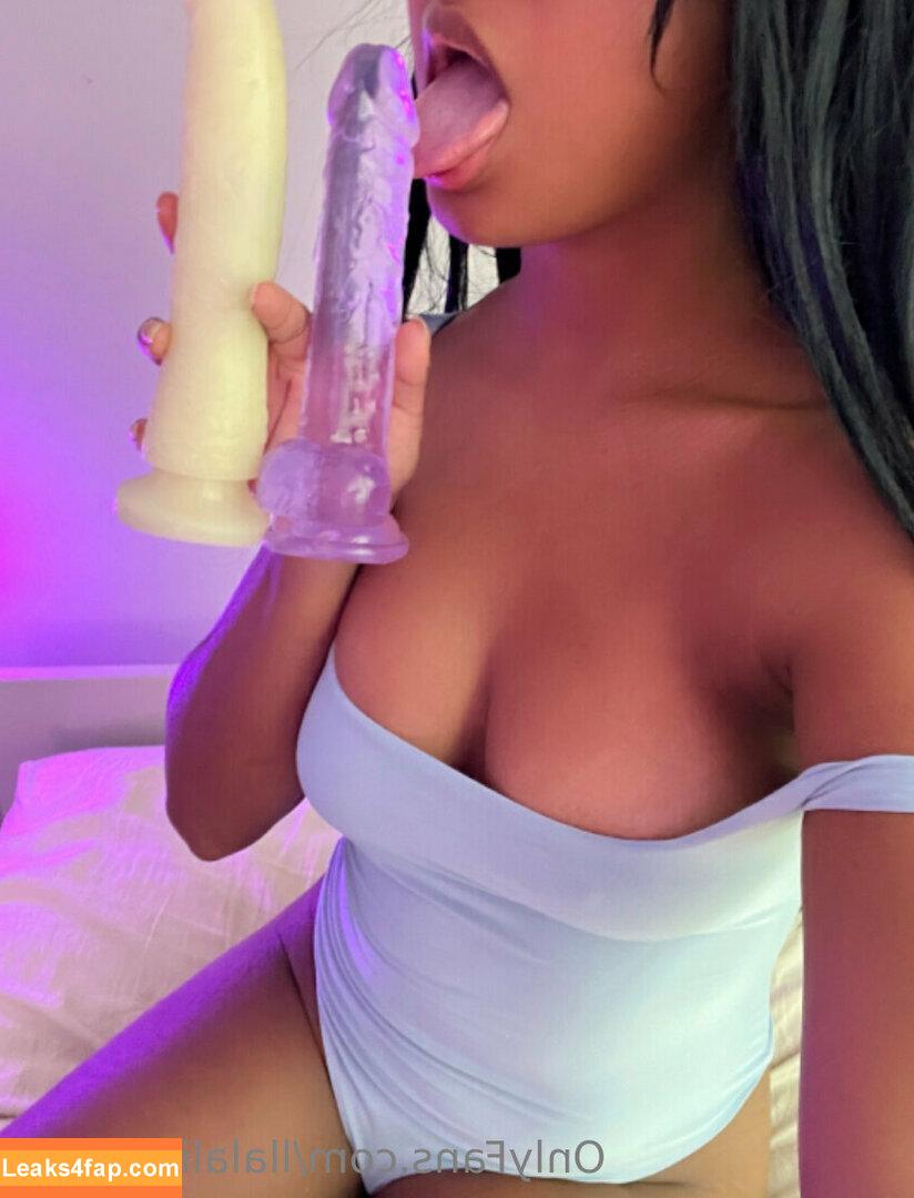 llalalinaafree / _leylalara_ leaked photo photo #0078