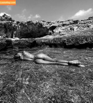 Lleona Bauer photo #0055