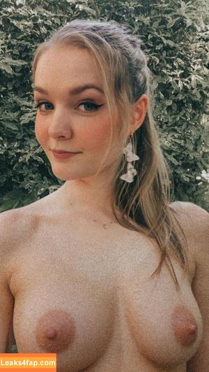 LNL's Social Media Influencer AI Fakes Mega photo #0120