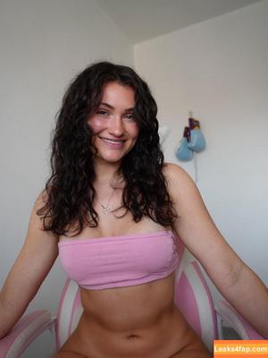 LNL's Social Media Influencer AI Fakes Mega photo #0383