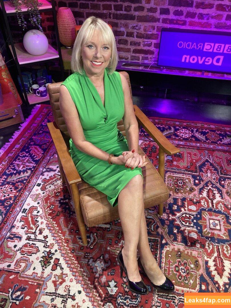 Local TV Presenters / Weather Girls / thelauraschweizer leaked photo photo #0409