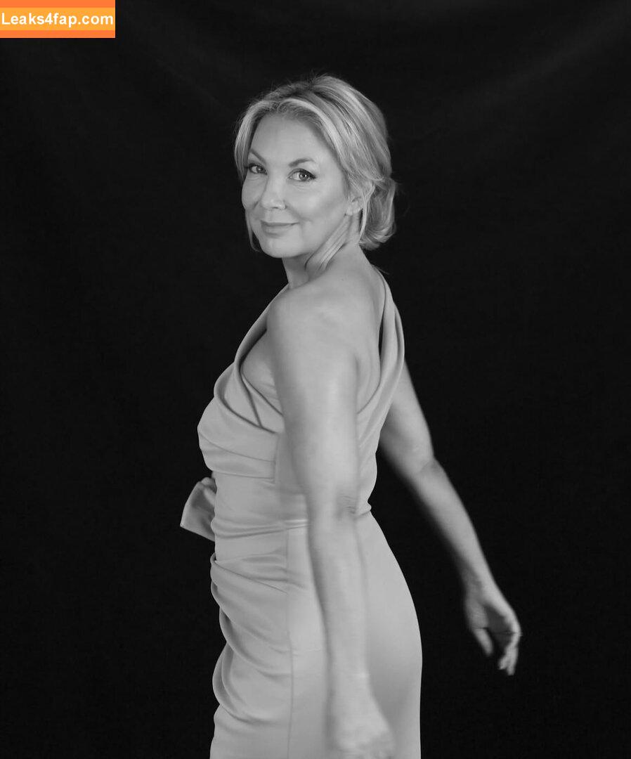 Local TV Presenters / Weather Girls / thelauraschweizer leaked photo photo #0437